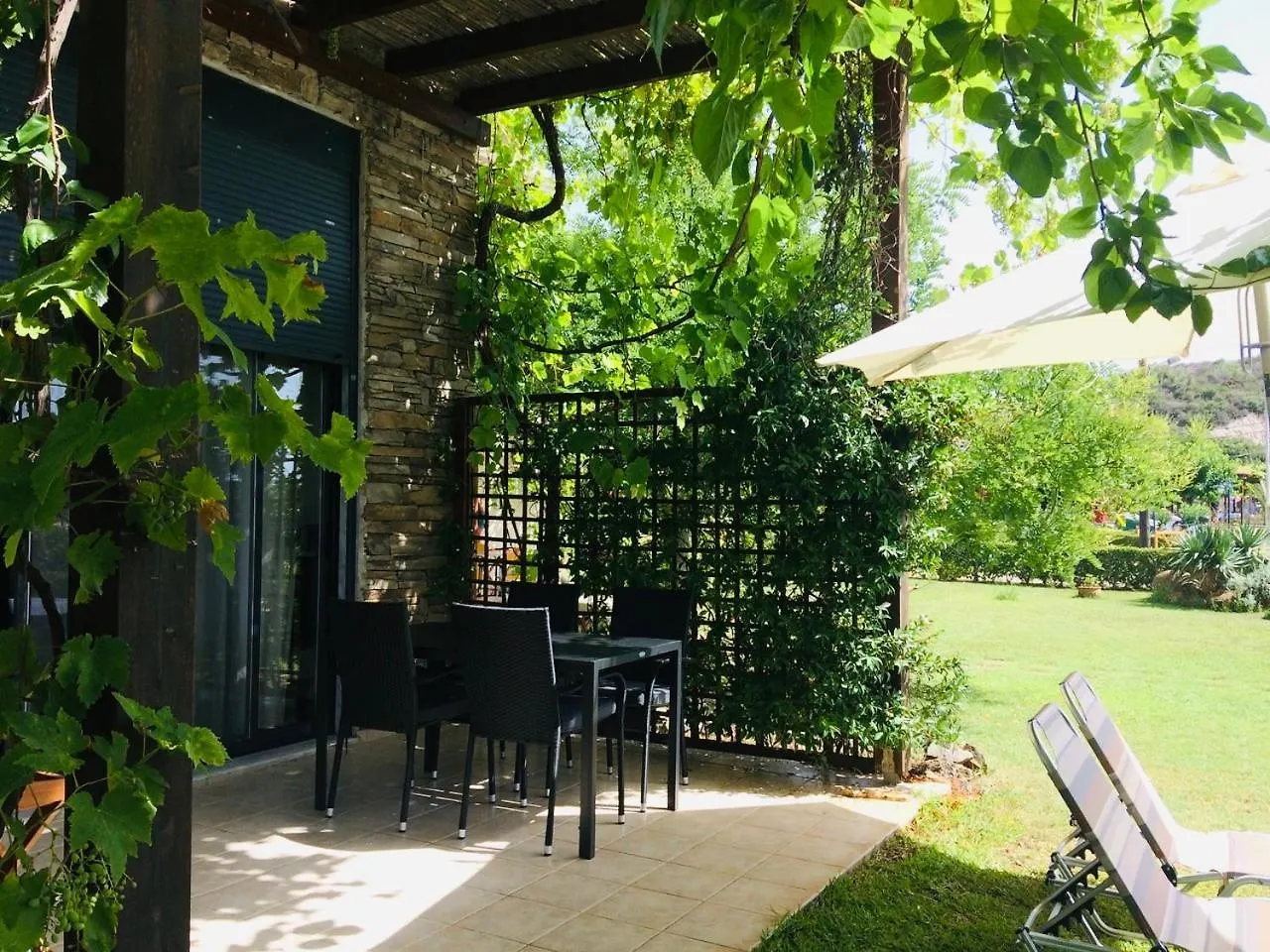 Apartment Pelagos Paradise Seafront Villa By Booking Kottas Kalamitsi